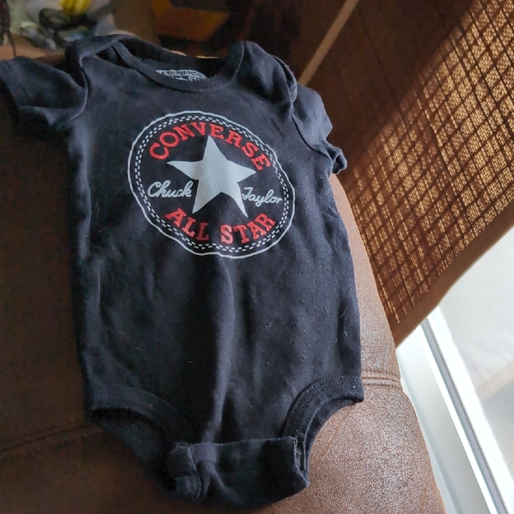🍁 Converse All Star Black Onesie 0-6 Months